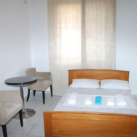 Casa Mia Hotel Sarande Ngoại thất bức ảnh