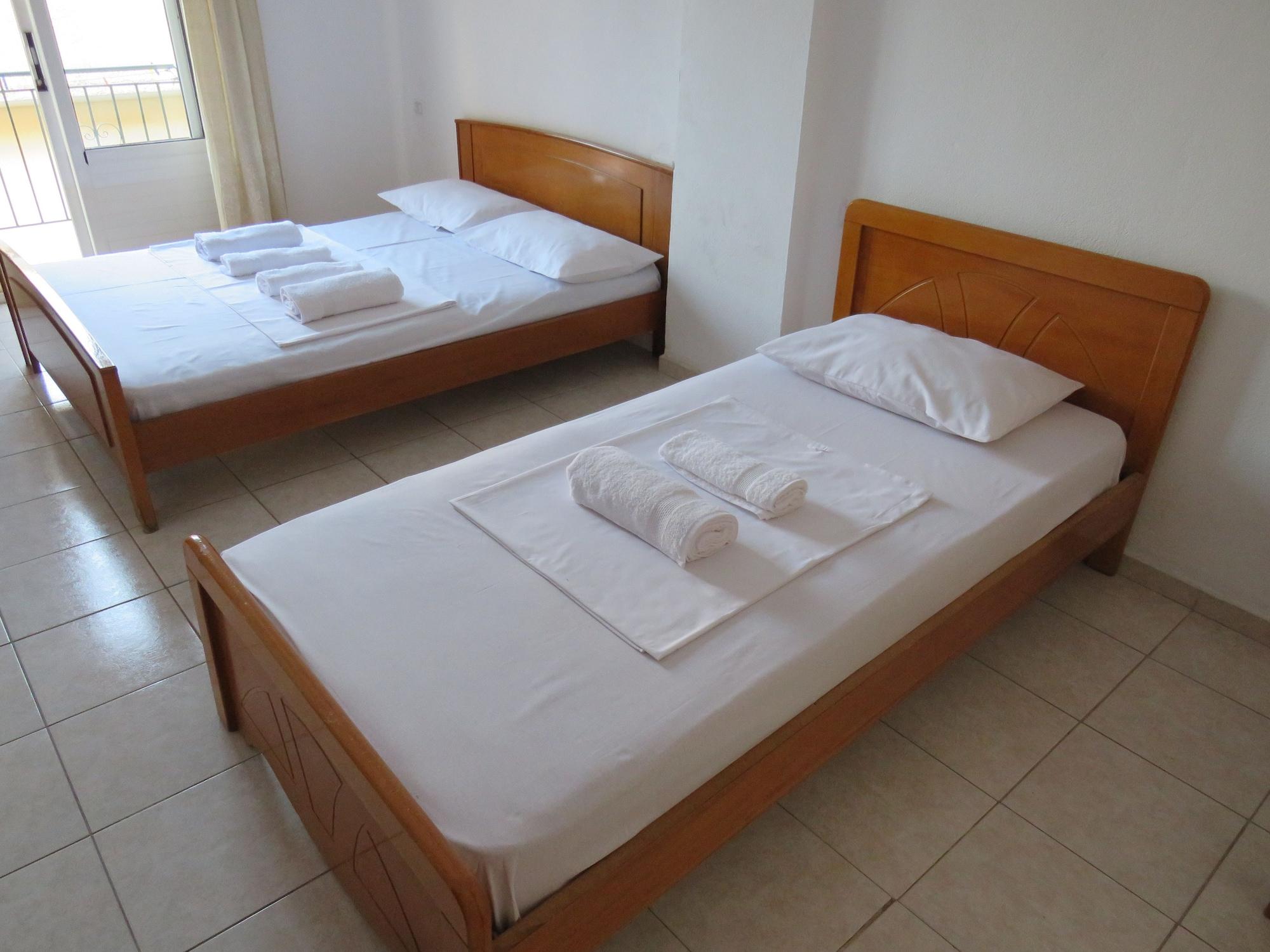 Casa Mia Hotel Sarande Ngoại thất bức ảnh